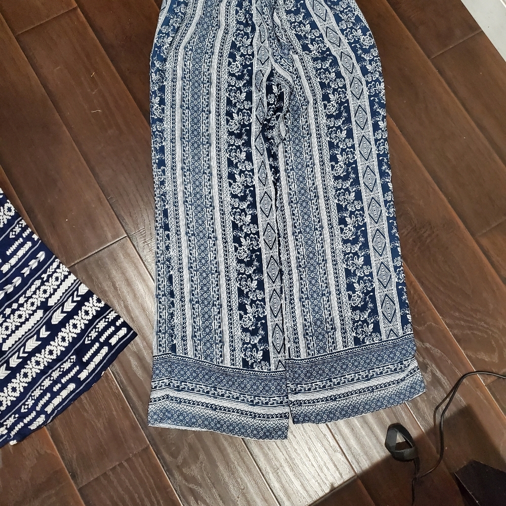 Patterned wide leg pants